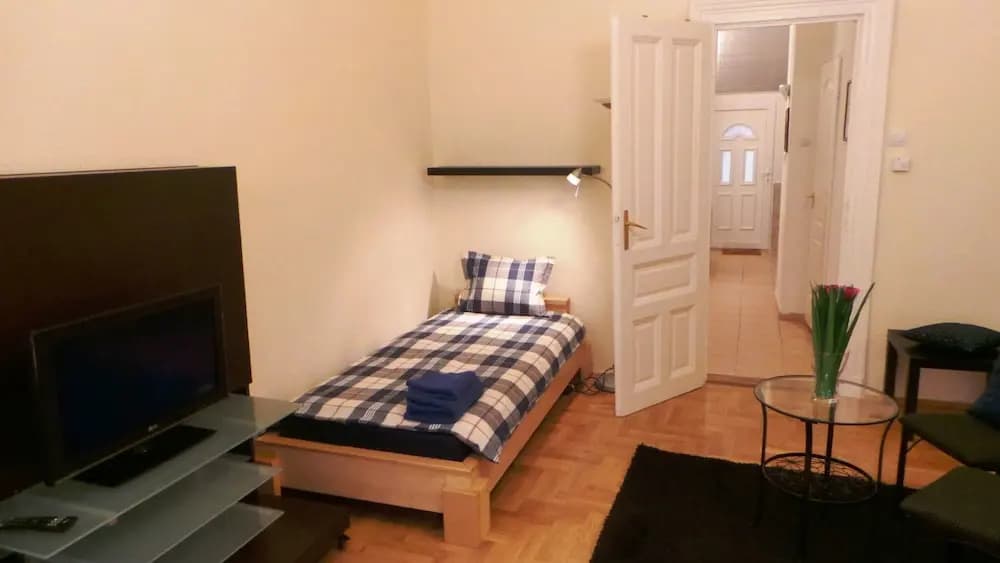 Mandy Apartments - photo 5