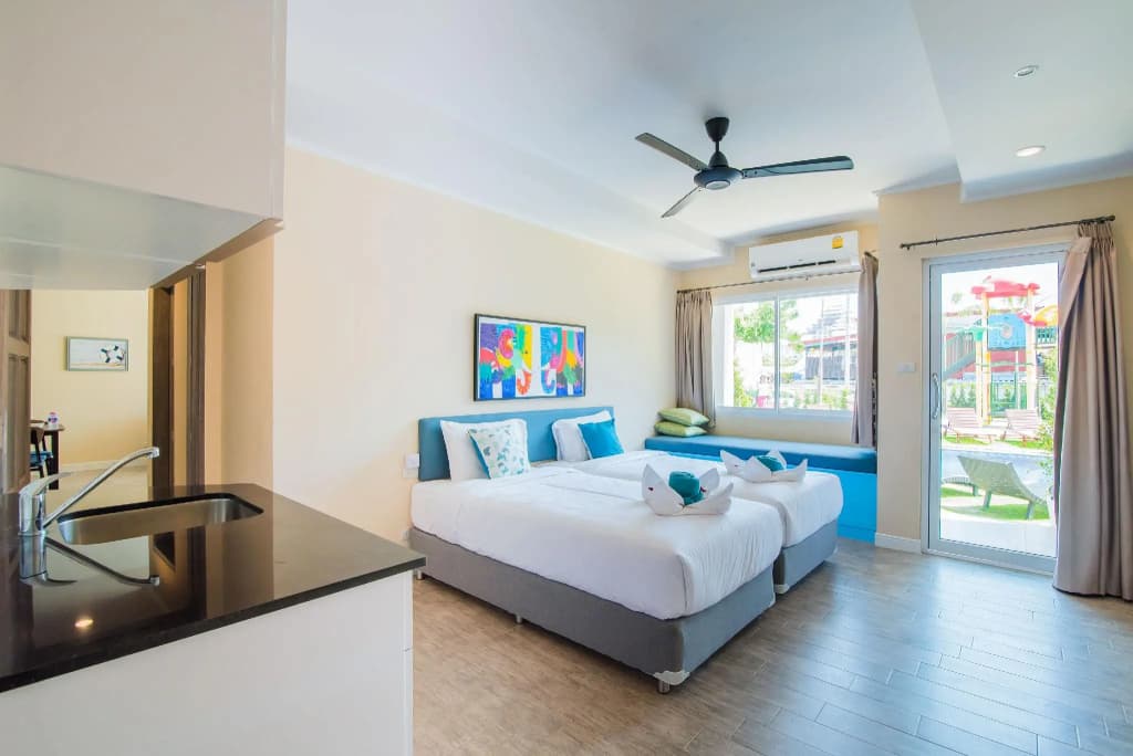 Surf & Sand Resort - photo 2