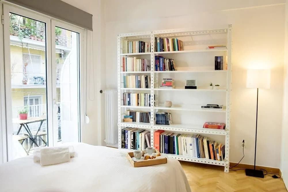 White n Bright Studio Apt - photo 5