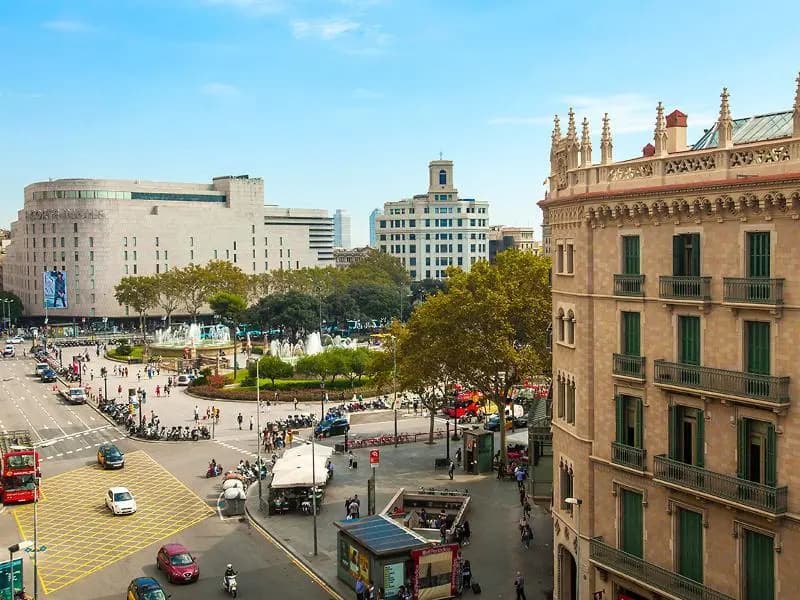Plaça Catalunya/Rda.Universidad - photo 10