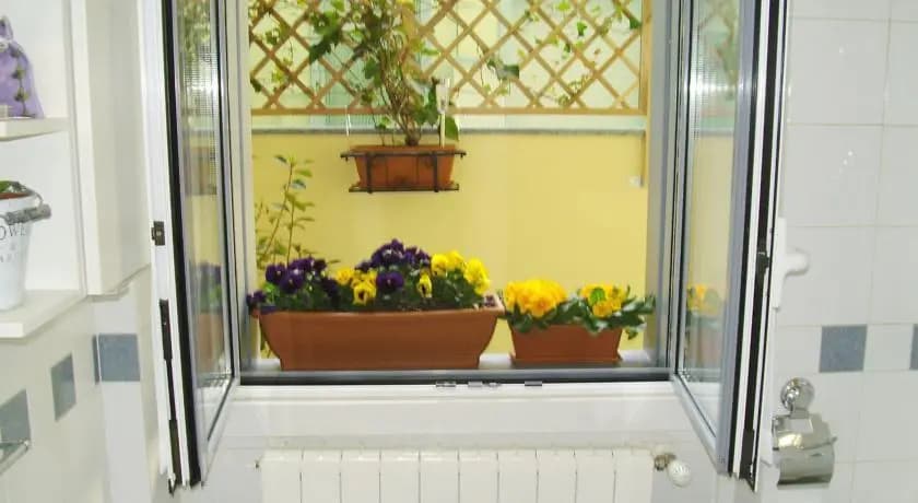 Zara Cosy & Cheap Apartment - Free Parking - Open 24h - photo 13