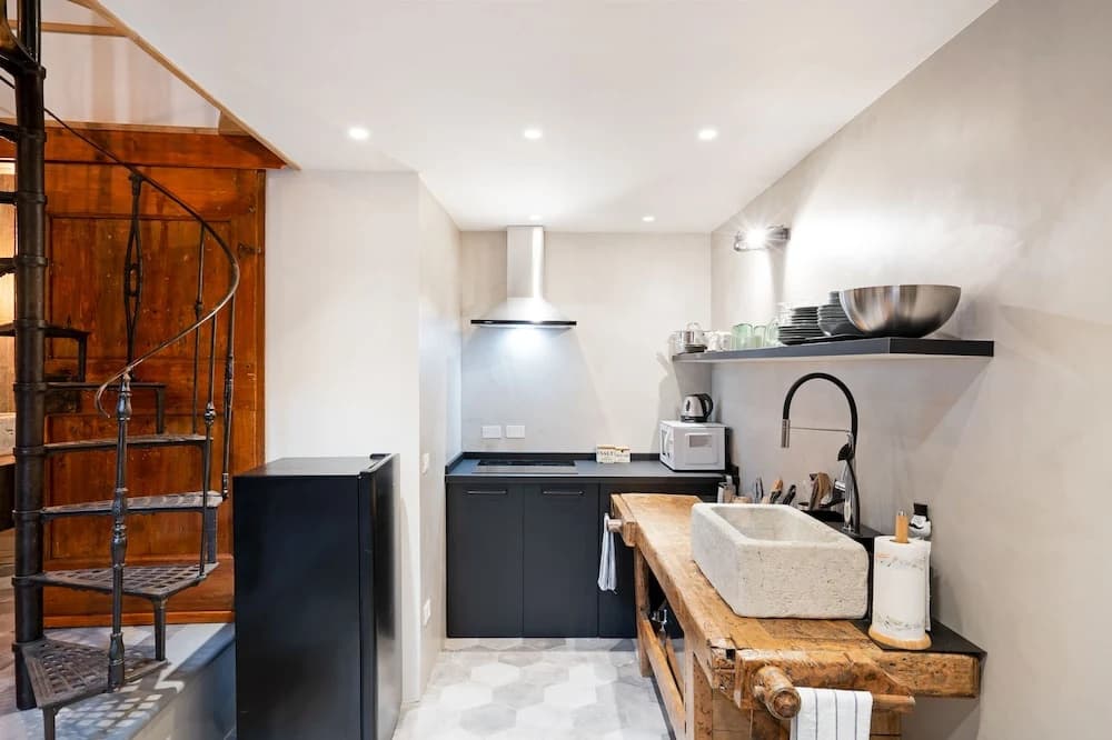 Florence Oltrarno Duplex Apartment - photo 13