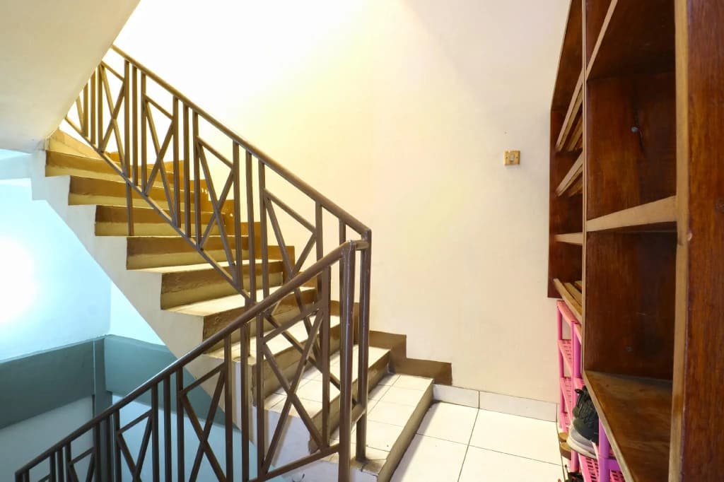 Premium Senen Guesthouse - Female Only - photo 10