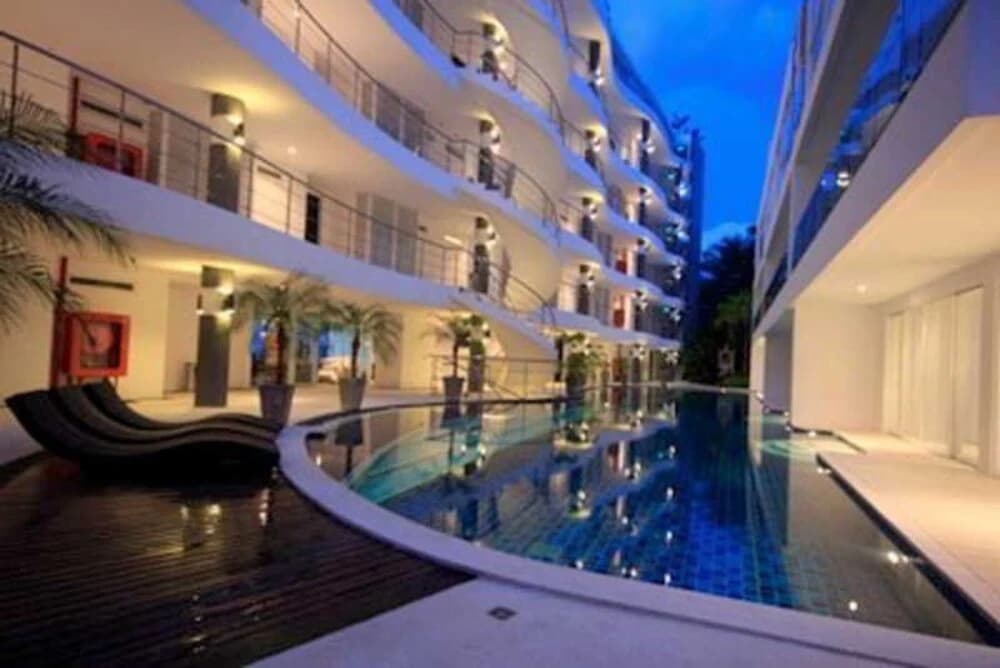 Sunset Plaza Holiday Apartment - photo 7