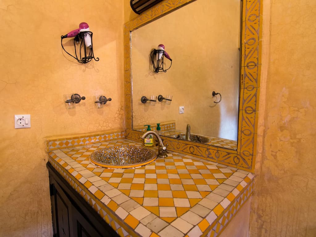Riad Losra - photo 8