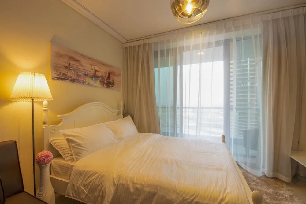Iconic Apartment with Balcony - main photo