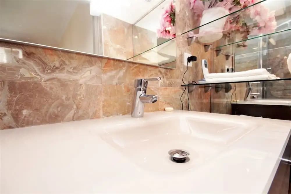 2 rooms - next to the Eiffel tower - Trocadéro - photo 7