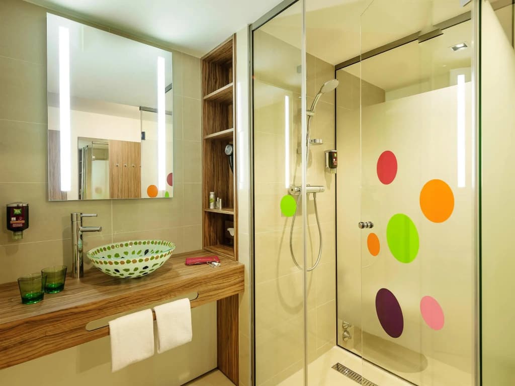 Ibis Styles Wien City - photo 10