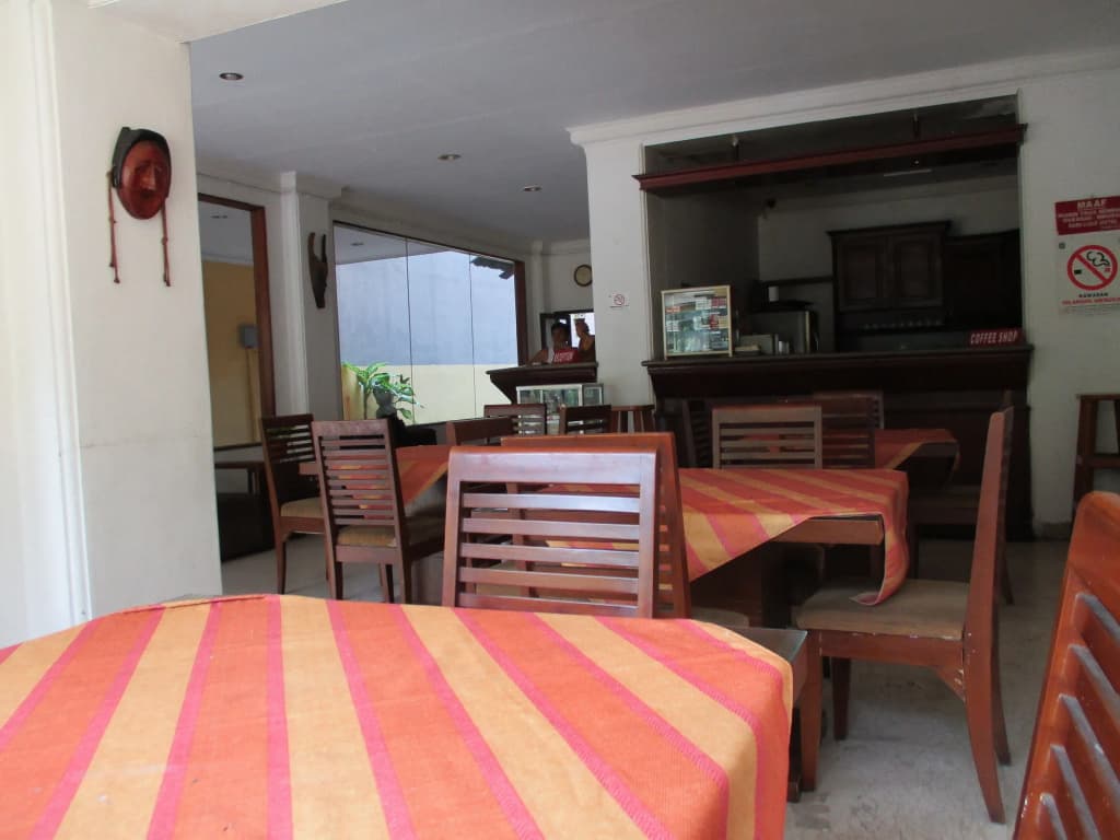 Hotel Maxim Kwitang Jakarta - photo 17
