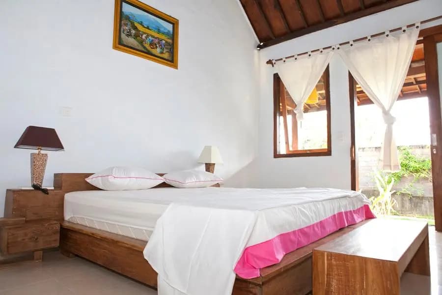 Oka's Homestay - photo 3