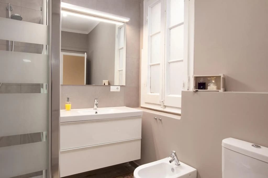 SOFIA 2 · Sofia's Gallery · Charming apartment in a real Barcelona surrounding - photo 9