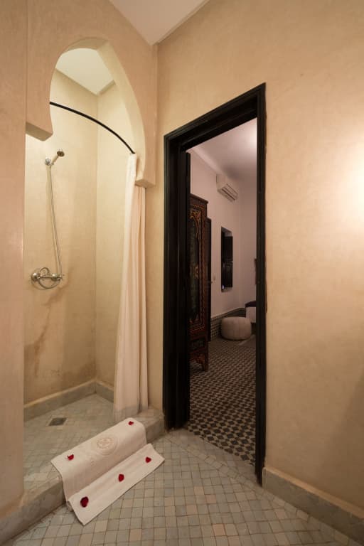 Riad Lhena - photo 8