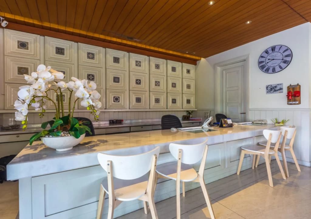 Alron Hotel Kuta Powered by Archipelago - photo 31