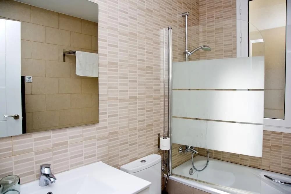 Claris Apartments - photo 8