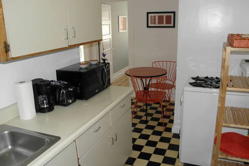 Abbot Kinney Apartment - photo 17