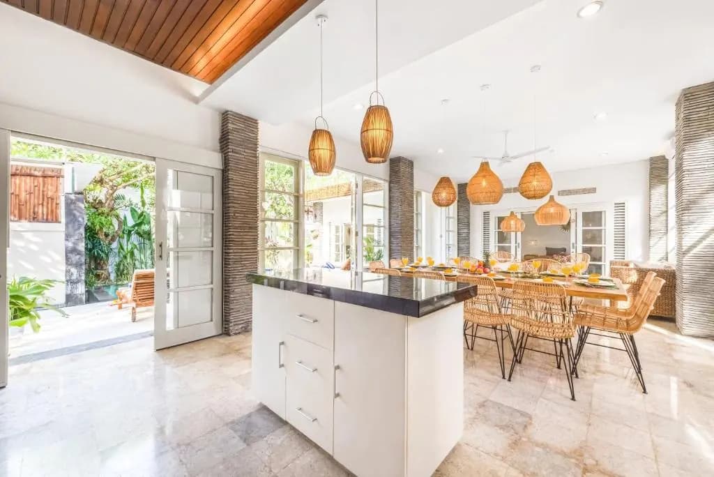 Villa Milano - Private 6 BDR Villa in Seminyak, prime Location, Pool & Garden - photo 2