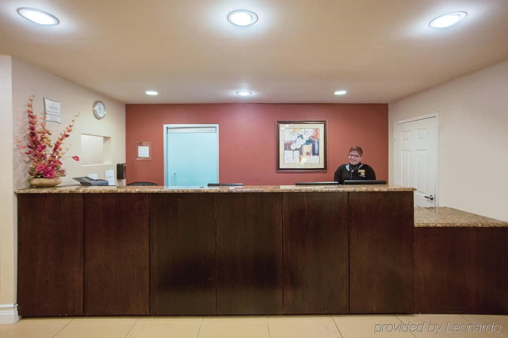 JFK View Inn Suites - photo 2
