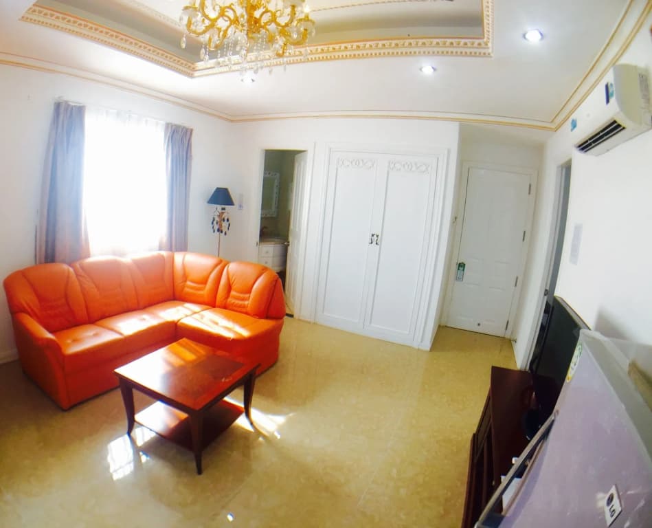 Happyland Hotel - photo 15