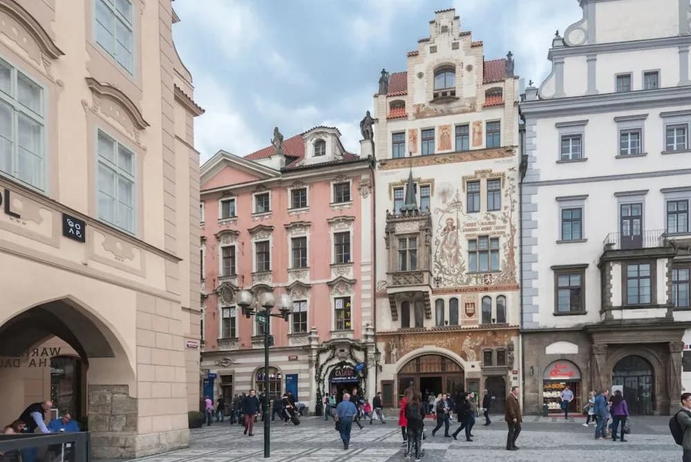 Velvet Revolution Apartment - main photo