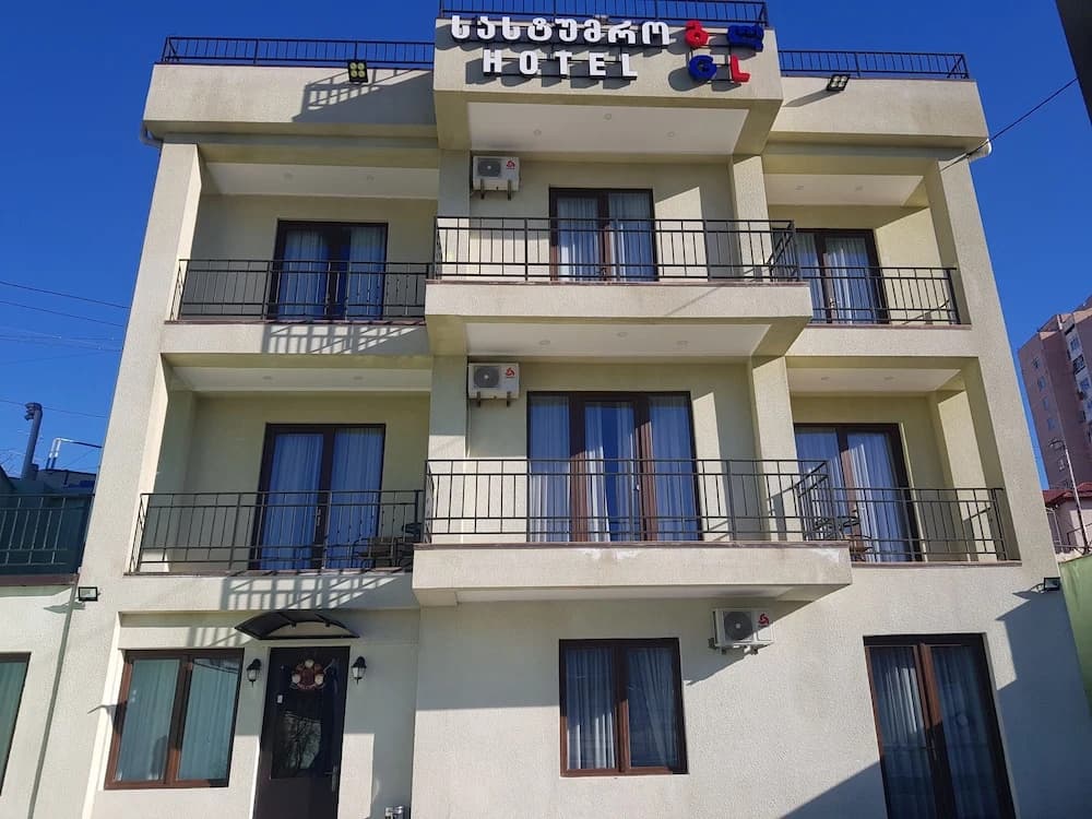 Gold Line Hotel - main photo