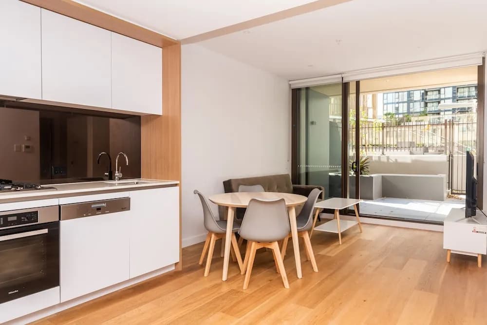 Modern Apartment in Darling Harbour - photo 12