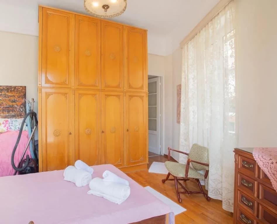 Classic Central Athinian Apartment - main photo
