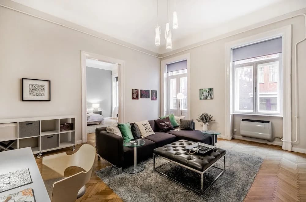 Knights Seven Apartment - photo 2