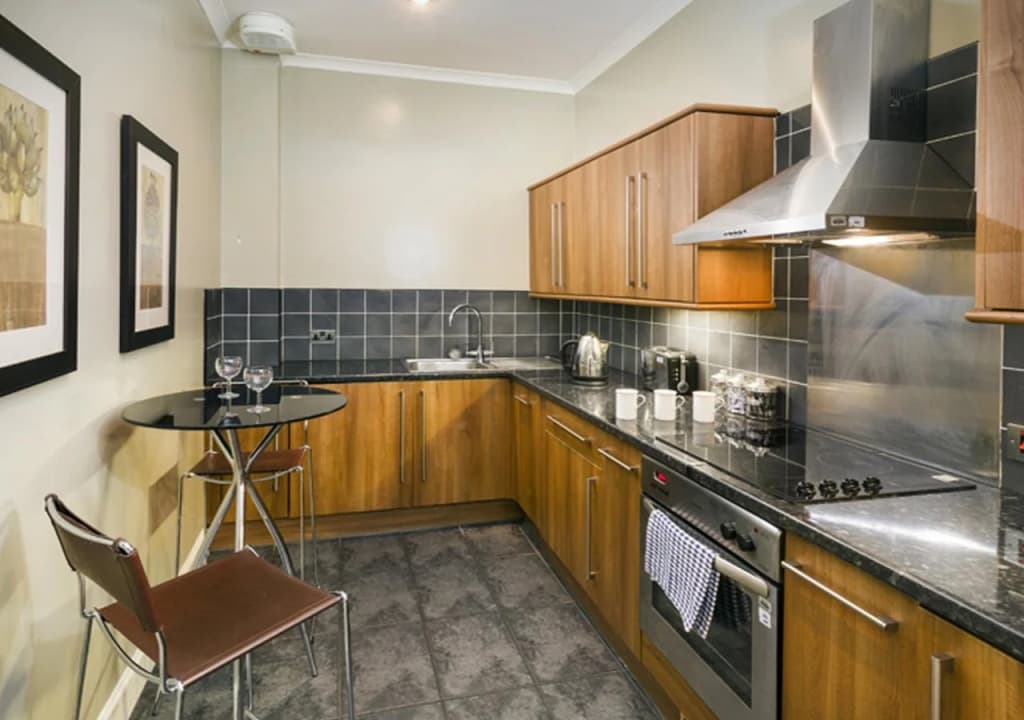 Nicolson Apartments - photo 6