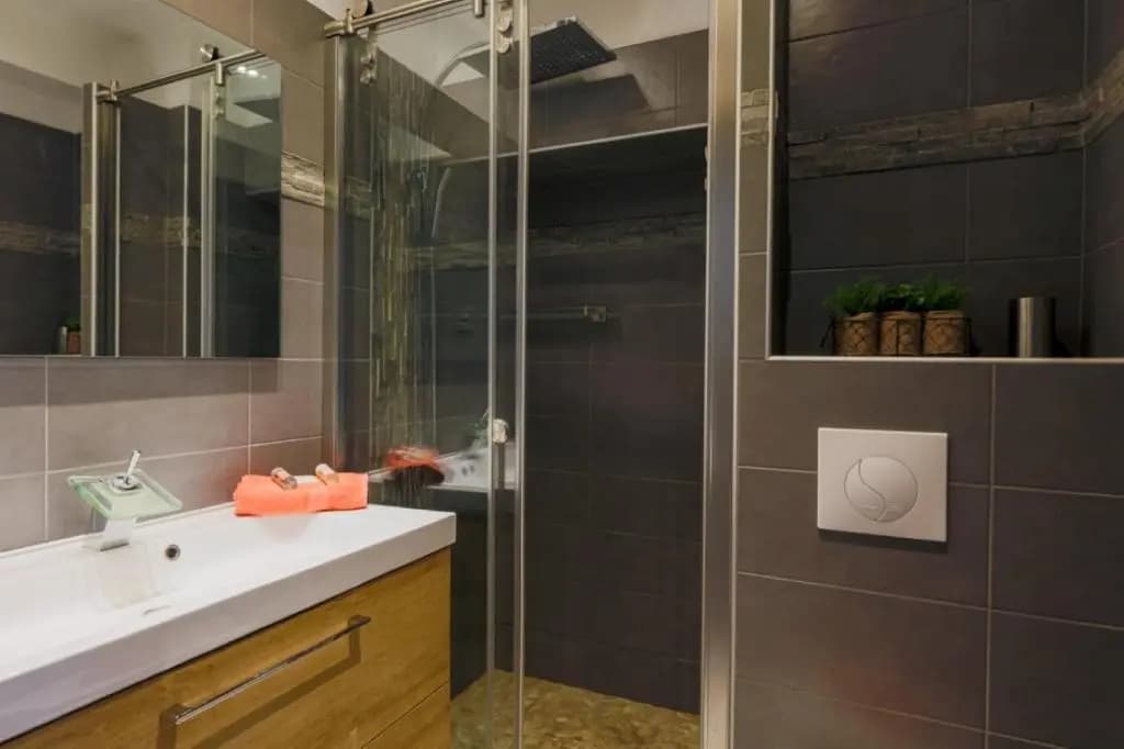 SUEDE 2 AP4208 By Riviera Holiday Homes - photo 5