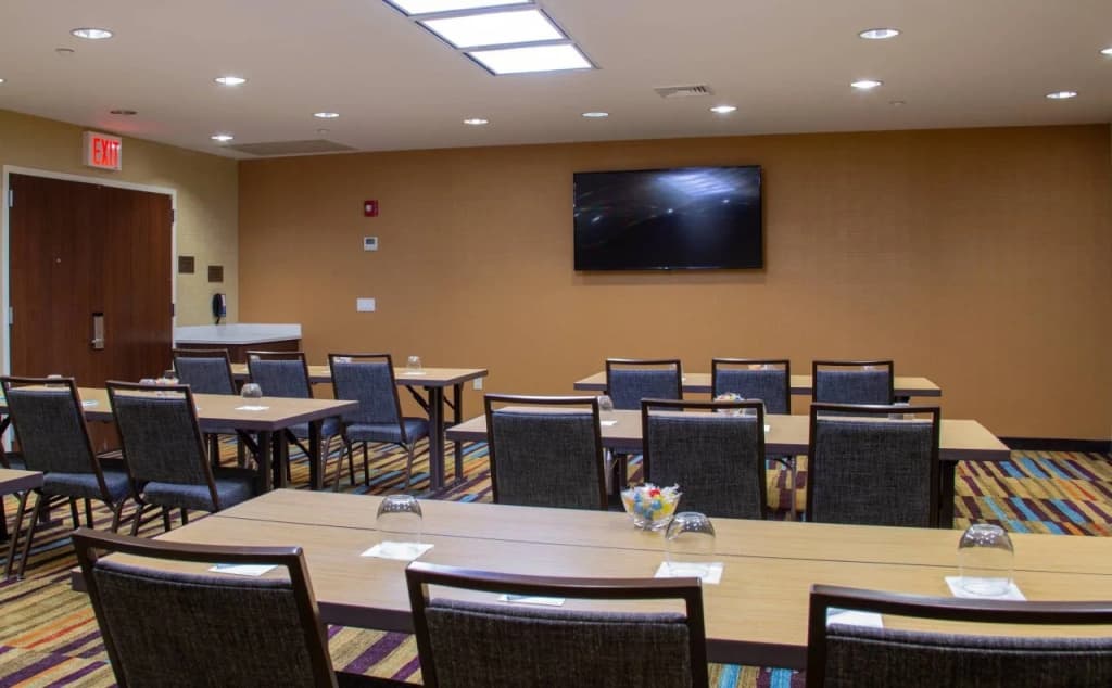 Fairfield Inn & Suites New York Queens/Fresh Meadows - photo 16
