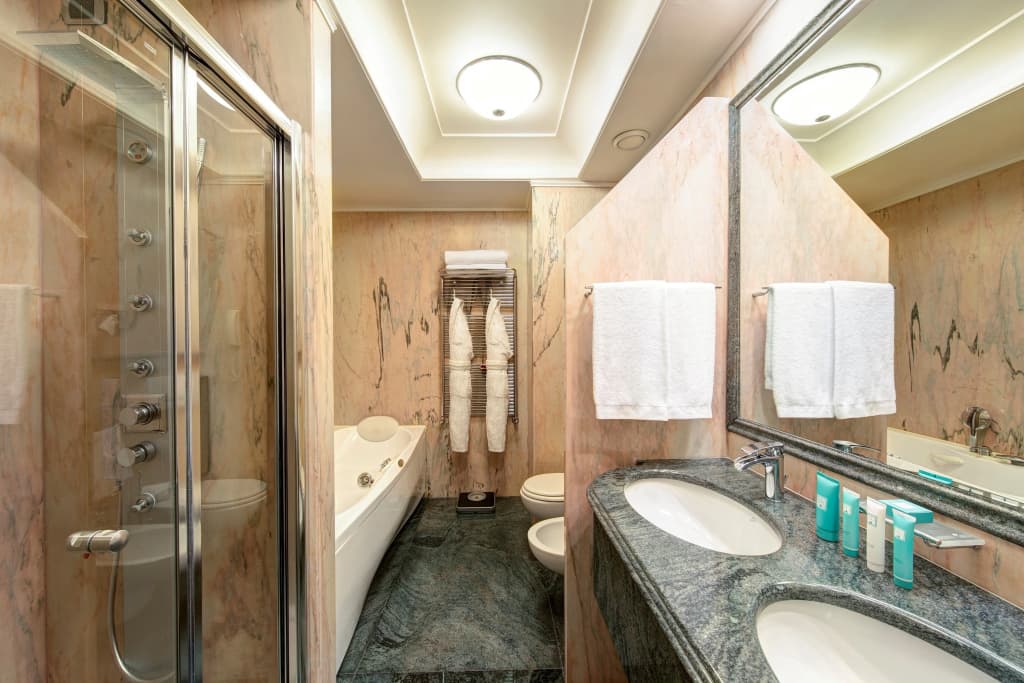 Capitol Hotel - photo 16