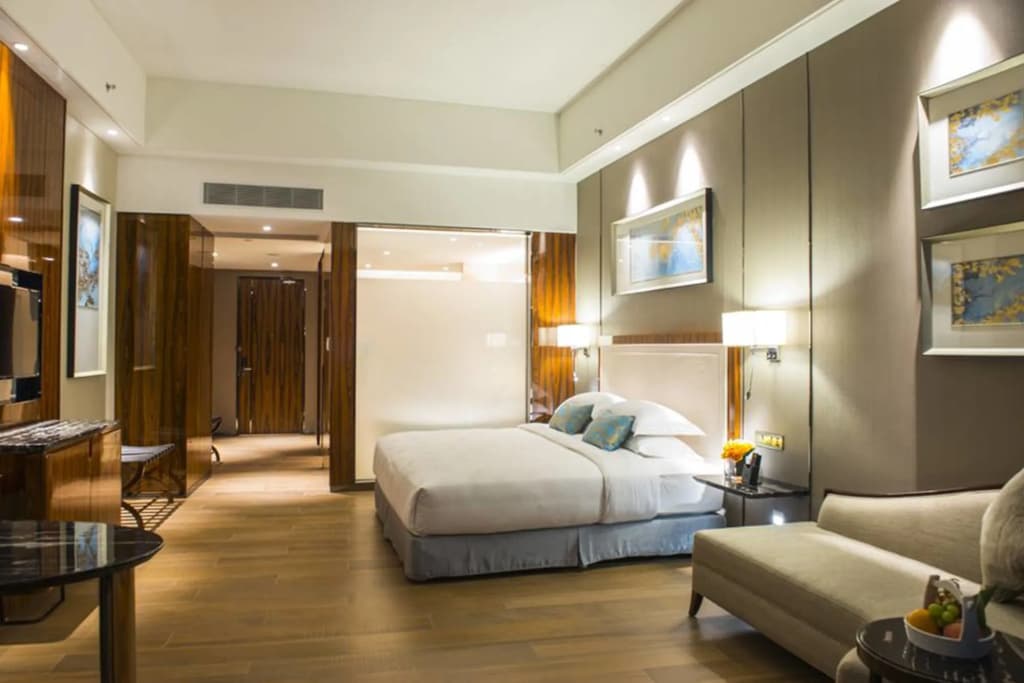 Forest City Marina Hotel - photo 7