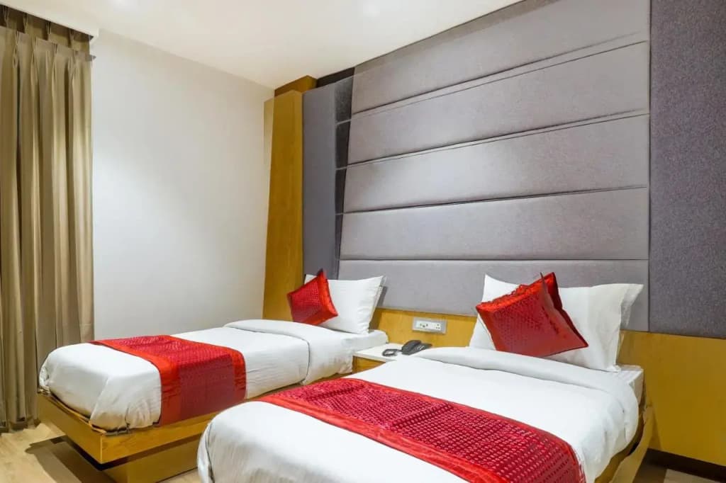 Hotel Bricks, Karol Bagh, New Delhi - photo 11
