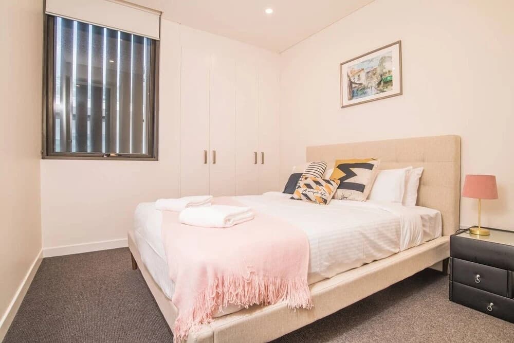 Modern 2bed2bath APT at Neutral Bayparking+wifi - photo 4
