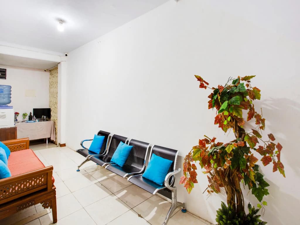 OYO 3725 Sisca Guest House - photo 10