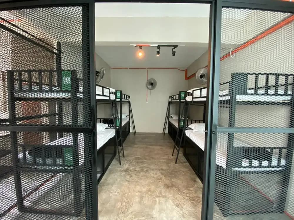 DWJ Backpacker Hostel - photo 13