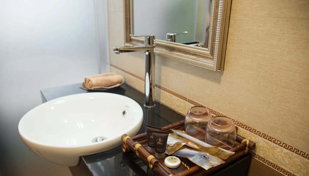 The Pilgrim Hotel - photo 8