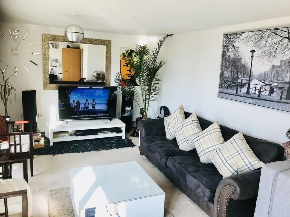 Double Room In London Shared Penthouse - photo 3