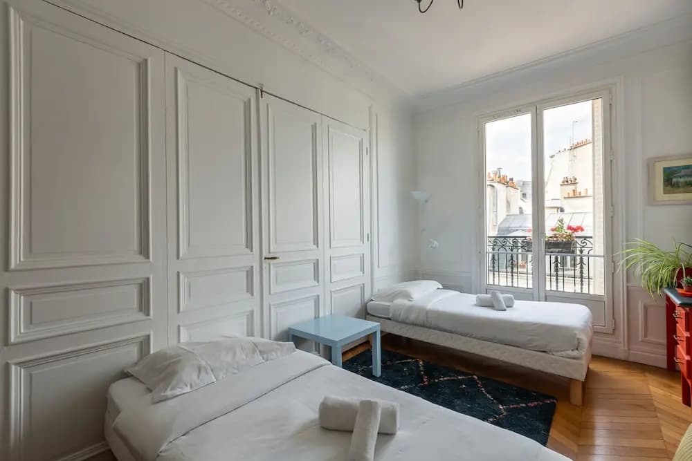 Balcony Bliss steps from the Bois de Boulogne - photo 5