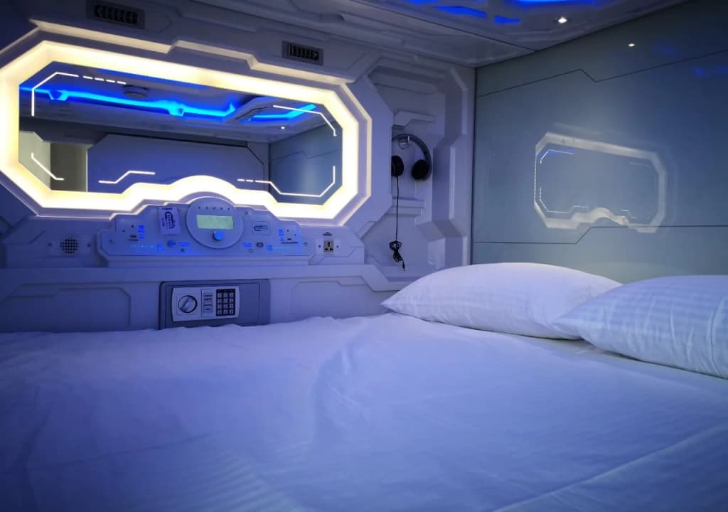 The Capsule Hotel - photo 9