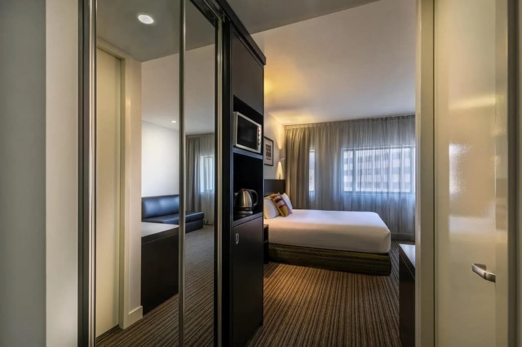 Causeway 353 Hotel - photo 7