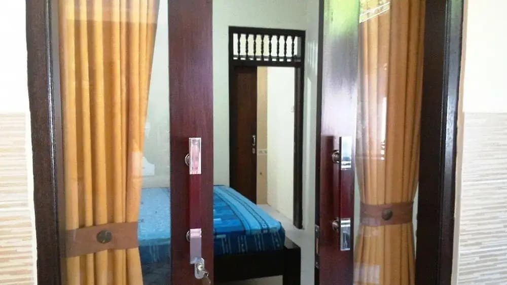 Satwa 4 Homestay - photo 18