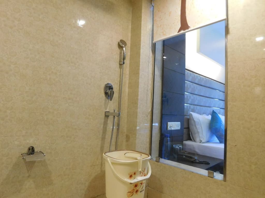 Hotel Gauranga Nearest New Delhi Railway Station - photo 7