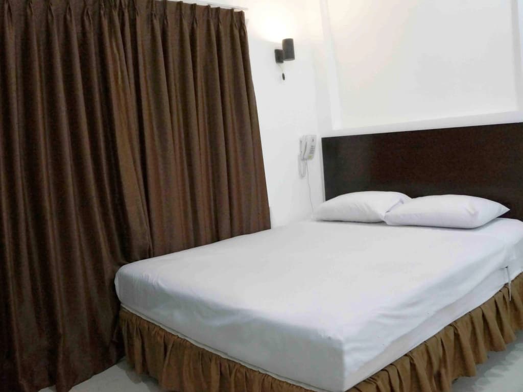 Win Hotel Blok M - photo 2
