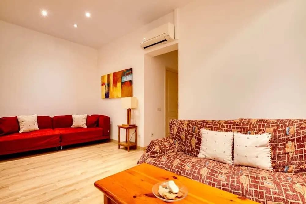 Joyful 2 Bed in the fantastic Sant Antoni area - photo 3
