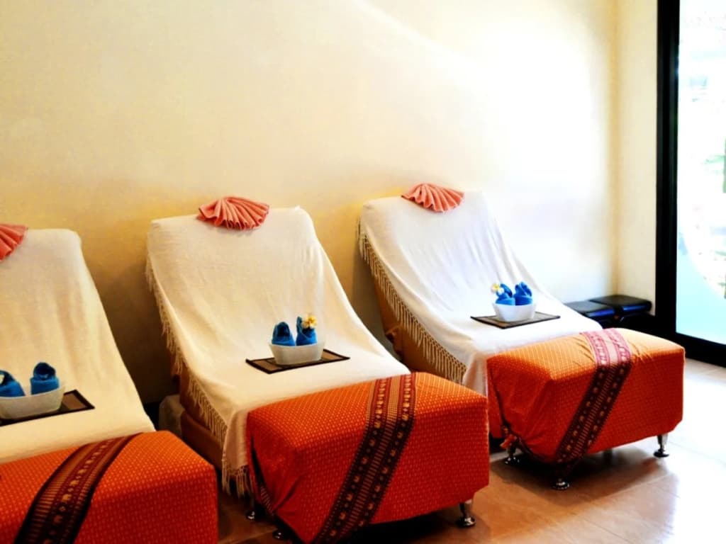 Kata View Guesthouse - photo 3