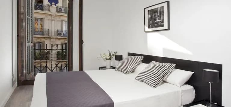 Barcelona UPartments París - photo 3