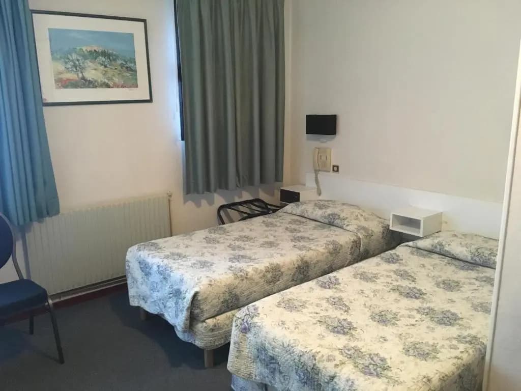 Green Park Hotel Paris - main photo