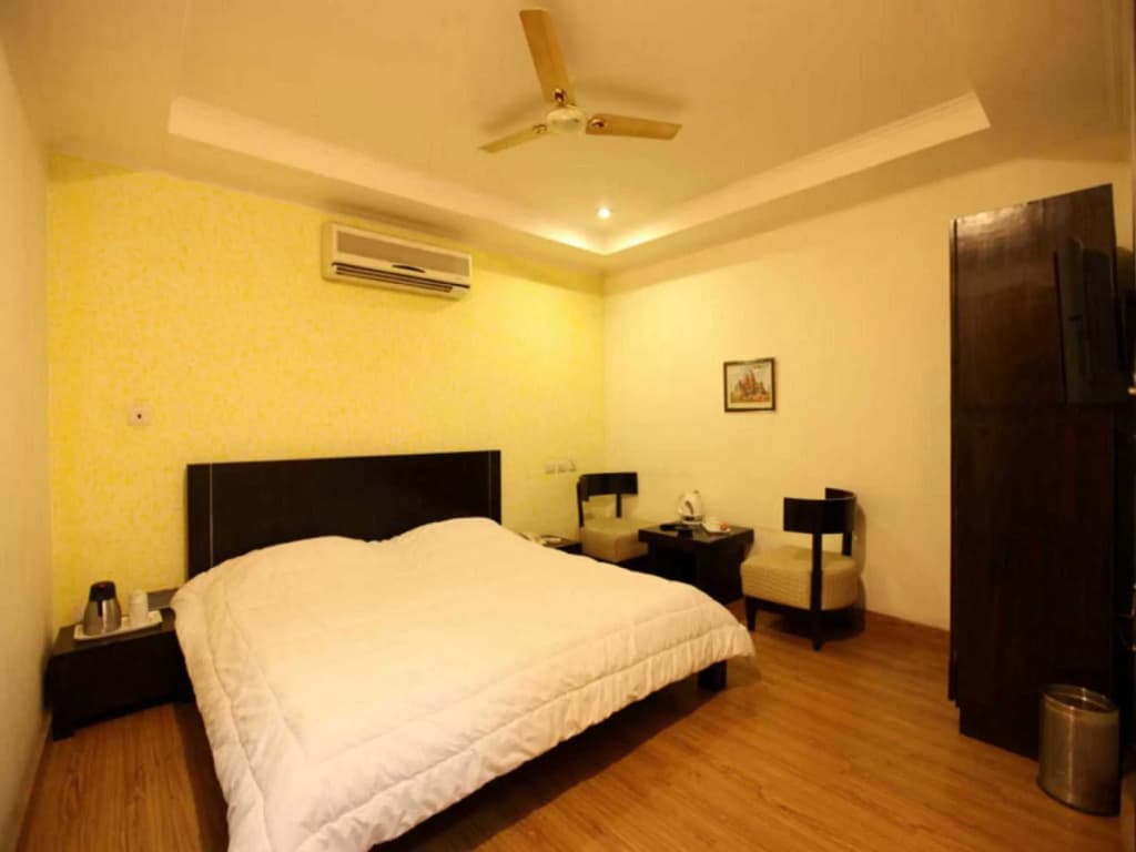 Airport Inn - photo 5