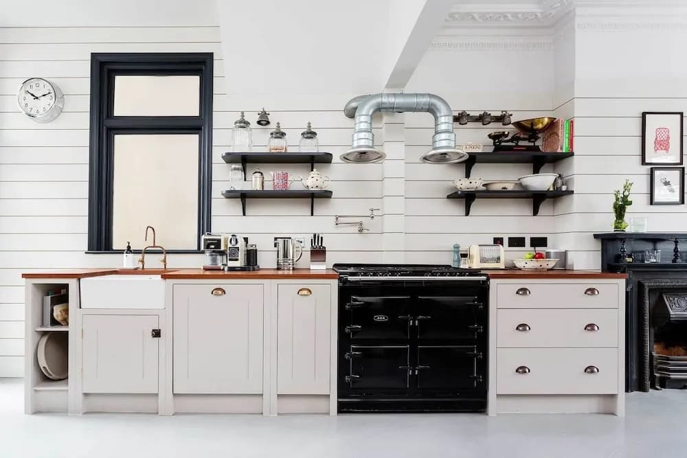 Chic Interiors near Streatham Common - photo 18